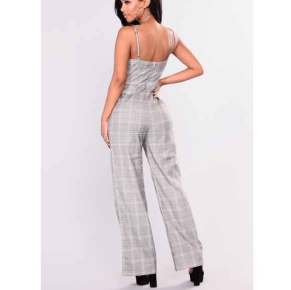 NWT Fashion Nova Plaid Jumpsuit🖤 - Picture 4 of 8
